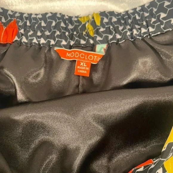 ModCloth A Line Midi Skirt Womens XL Black Floral Geometric Pockets - Picture 4 of 10